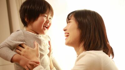 斉藤ナミ「母はエホバの証人だった。母と仲がいい人が羨ましい。父のギャンブルで宗教に走った母を、私は真っ直ぐに愛せない」