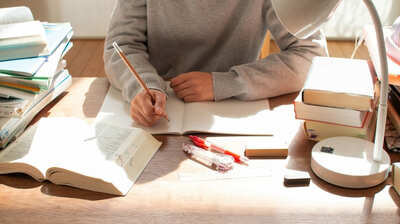 東京の女子御三家・「女子学院高校」は毎朝礼拝を行い、週1時間「聖書」の授業があるプロテスタント系の学校。自由闊達な校風は初代院長の＜ある言葉＞に由来するもので…