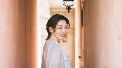 越乃リュウ「10軒以上内見しても引越し先が決まらない。私の理想は駅近、静か、収納力の〈3拍子〉。これはと思う物件も、窓を開けると…」