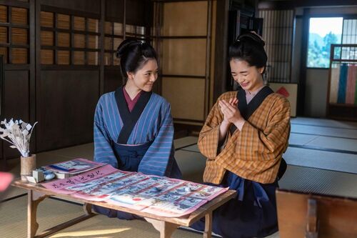 『風、薫る』場面写真　安（早坂美海）とりん（見上愛）