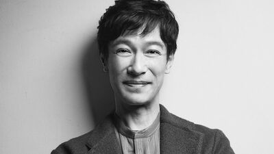 堺雅人　国公立大を出て人様の役に立てる仕事をするつもりが、記念受験で受けた早稲田へ。演劇研究会に入った時点で「大学を中退する」と感じていたが…