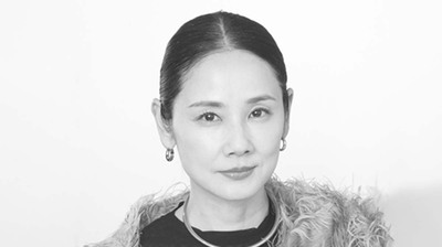 吉田羊「就活で会社勤めをしているイメージが湧かず、小劇団へ。〈下積み時代〉と言われるけれど、純粋にお芝居を楽しめていた時代だった」