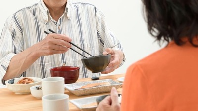 腸年齢が35歳以下だった60代夫婦。二人に共通していたある生活習慣とは？内視鏡専門医「腸内環境は何歳になっても改善できる」