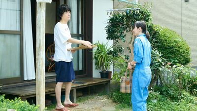 岡山天音主演の夜ドラ『ひらやすみ』第6回あらすじ。雨漏りの修理のため、吉岡里帆演じる「よもぎ」が平屋にやって来て…＜ネタバレあり＞