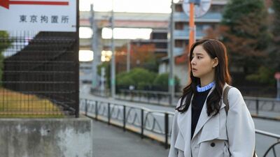 今夜の『良いこと悪いこと』あらすじ。仲良し6人組には7人目がいた!? 羽立が襲われ、失意の中高木が向かった先は…<ネタバレ>