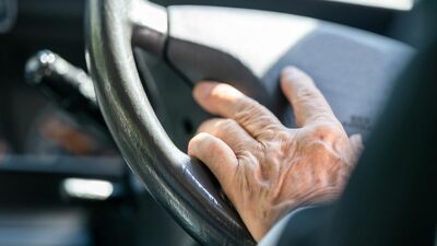 運転免許証返納で、愛車との別れが辛い。行動する世界が狭くなるが、新たに手にいれる「事故を起こさない世界」も…