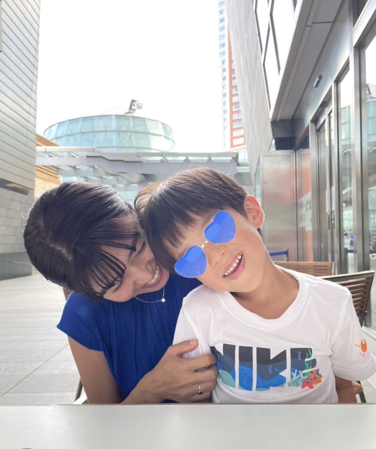 新妻 聖子 夫 写真