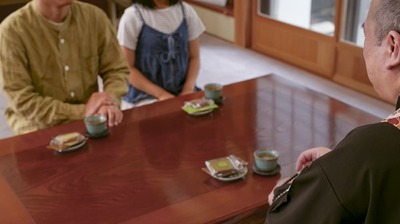 <墓じまい>にはどのくらいの費用が必要?日経記者「無宗教の霊園や公営墓地ならさほどかからない。一方、注意が必要なのが菩提寺で…」