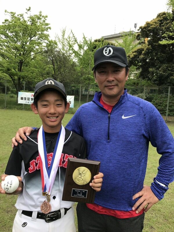 小学生の頃の翔太くんと元木大介さんのツーショット