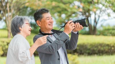 「今さら始めても遅い」「若い人にはかなわない」やってみたいことがあるのに立ち止まってしまう人へ。精神科医Tomyが伝えたい<年齢との向き合い方>