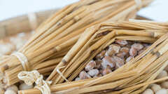 更年期の強い味方＜発酵食品＞。ホルモンや自律神経の影響で乱れた腸内環境を整えてくれる。一方、その時期の体に負担となる「なるべく避けたい食品」は…