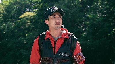 『LOST10』第1話あらすじ。登山中に遭難事故が発生。刑事の小駒が対策本部へ行くと、遭難者一覧に見覚えのある名前が…<ネタバレあり>