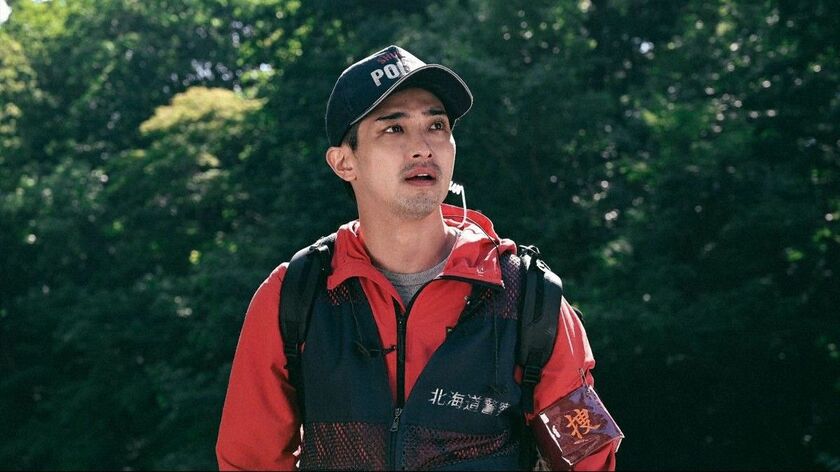 『LOST10』第1話あらすじ。登山中に遭難事故が発生。刑事の小駒が対策本部へ行くと、遭難者一覧に見覚えのある名前が…＜ネタバレあり＞