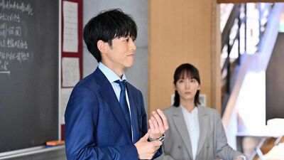  日曜劇場『御上先生』松坂桃李演じる御上は生徒に「エリートは〈神に選ばれた人〉、君らは上級国民予備軍」。SNSでは溝端（迫田）のチクリと嫉妬に…〈ネタバレあり〉