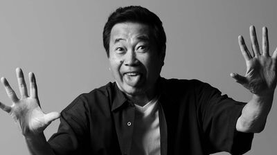 三宅裕司 ラジオ番組『ヤングパラダイス』で全国区の人気者に。それでもコント番組の企画が通らず、司会者の道へ進んだ理由は