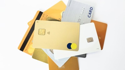 「**じまい」を始めるなら50代から!クレジットカード、車、年賀状を整理するポイントをファイナンシャルプランナーが解説。そして最も考えたいのが…