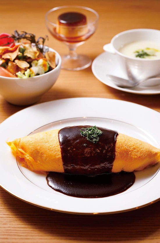 「磨宝卵（まほうらん）のオムライス」のセット2420円