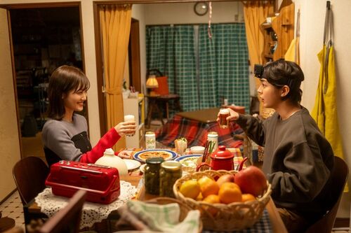 『ある日彼女のパンティーが、』場面写真 優衣（山下美月）と想太（倉悠貴）