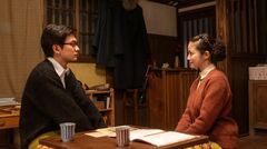 『あんぱん』次週予告。いせたくやから「歌詞を書いてほしい」と依頼される嵩。雑貨屋にいる八木が「お前らしいものを書けばいいんだよ」と話して…