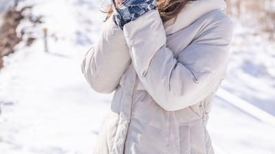 2000以上の家電を試した勝間和代さんおすすめ「冬は暖かく」過ごせる「服のエアコン」とは