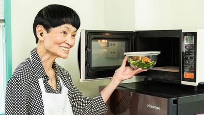 料理研究家・村上祥子84歳「一人暮らしの料理のコツは手間をかけないこと」シニアのタンパク質不足を防ぐ《ちょい足しアレンジレシピ》