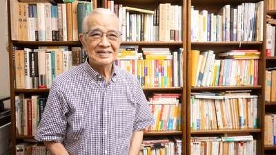 作家・阿刀田高が語る90歳ひとり暮らし。「脚は少し不自由だけれど、リュックを背負い、杖をついて買い物へ…」