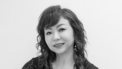 ハイヒール・モモコ「マックやスタバの容器は洗って家で使う、チューブはさかさまにして使い切る…それでも大好きなシャネルは1000点以上」