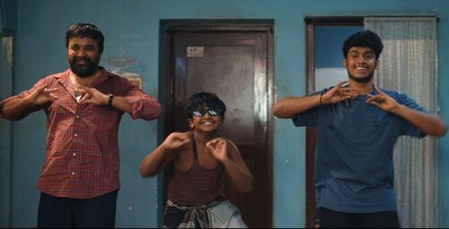 『ツーリストファミリー』場面写真