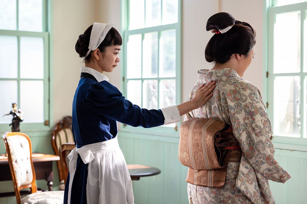 『風、薫る』場面写真（見上愛さん、仲間由紀恵さん）