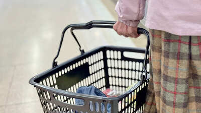 <国民皆年金>誕生は昭和36年。では公的年金がなかった時代、働けなくなった人がどう生活していたかというと…お金のプロが解説