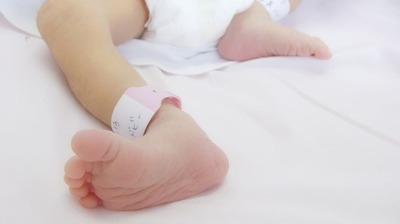 黒川伊保子 生まれたばかりの息子と離れ離れで過ごした一晩。泣き続ける息子の声を聞いても、お産疲れの私はなすすべもなく…「その悔いは20年以上、心に沈んでいた」