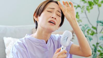 春服・秋服を着ないまま次の季節が…＜二季化＞実感している人なんと9割以上！春と秋の存在感が薄れた現在、衣食住すべてで新しい生活への対応が求められるように