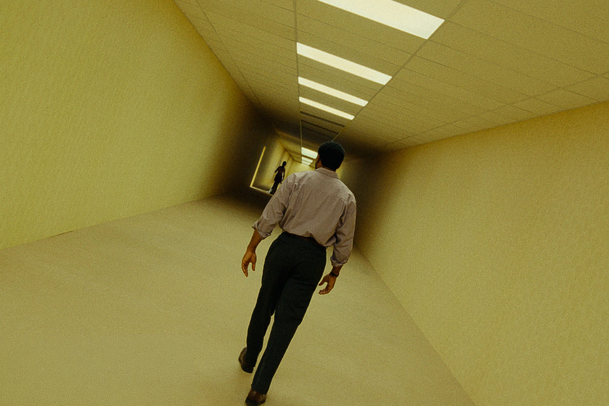 『バックルームズ』場面写真