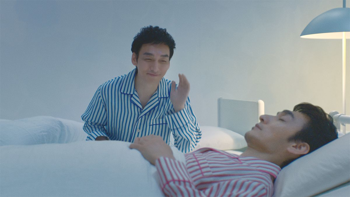 草なぎ剛さん「アテント 夜1枚安心シリーズ」新CMに出演。介護する人