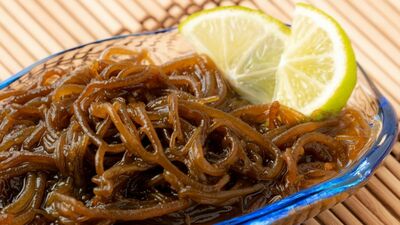 最新の腸活「シンバイオティクス」。「善玉菌」×「善玉菌の栄養源」の相乗効果で腸内環境を整える！効果的な食品は？