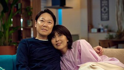 阿部サダヲと松たか子が夫婦に『しあわせな結婚』初回あらすじ。独身主義の弁護士・幸太郎がミステリアスな女性・ネルラと電撃結婚。しかし妻には秘密が…<ネタバレあり>