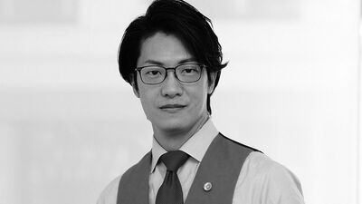 弁護士で芸人・こたけ正義感「同じ弁護士の妻に背中を押され、コメディスクールの社会人コースへ。しかし妻が仕事で渡米し…」