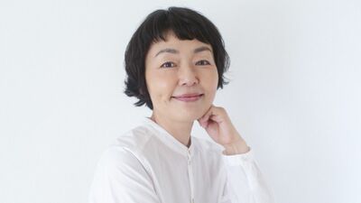 「坂道はエンジンブレーキ」なんて縄文時代? 小林聡美、23年ぶりの新車に「浦島太郎の気分」。最新機器に名字を呼び捨てにされて…