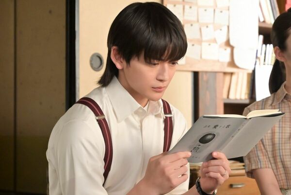 辛島健太郎を演じる高橋文哉さん