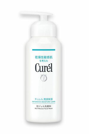 キュレル潤浸保湿 泡ジェル洗顔料〈医薬部外品〉 200ℊ　2,090円（編集部調べ）／花王（9/6発売）
