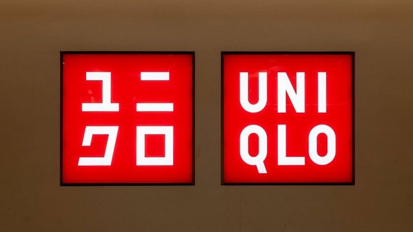 ＜特有の無理してる感＞がユニクロマジックで消滅…旬の短丈アイテムが1290円に値下げ！「丈の短さが絶妙」「アラフィフでもイケる」「ワイドパンツと相性抜群」