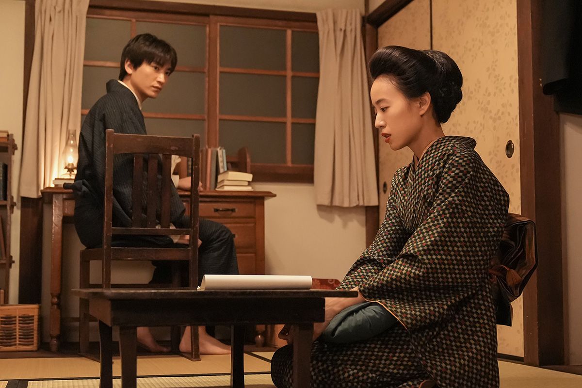 『ブラッサム』場面写真　木村保（金子大地）、葉野珠（石橋静河）