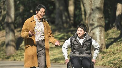 『GIFT』サッカーに打ち込んでいたが、交通事故で車いす生活に。弱小チーム「ブレイズブルズ」のエースを演じるのは…＜キャスト紹介＞