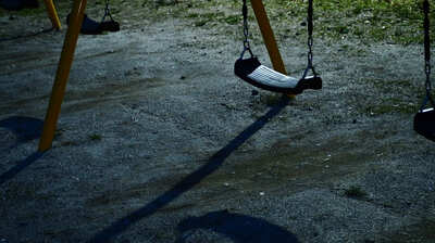 『子どもの怨霊による恐怖を描いた『仄暗い水の底から』と『ドールハウス』。「母親」という存在を印象強く描いてきたＪホラー