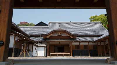 本郷和人『べらぼう』お白州にて奉行から「身上半減」処分を下された蔦重。時代劇でお決まりの<判決シーン>だが、史実での判決の下され方は…