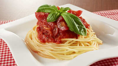 所得によって食材の選好が違う?家計調査の結果から見える<経済格差>とは。高所得層がコストの高い「パスタ」をよく購入する一方、低所得層は…