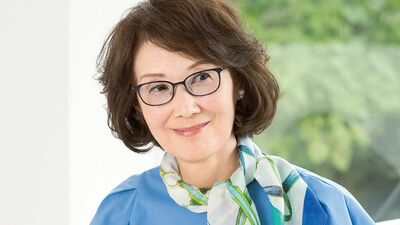 酒井和歌子さんが『徹子の部屋』で76年の人生を振り返る。「柏木由紀子さんとの出会いは私が小学校4年生の時。新婚旅行先のパリにまでお邪魔して…」