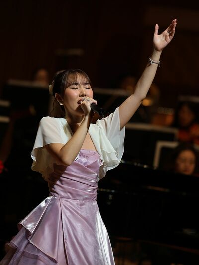 シンガーソングライターNozomi Lyn(ノゾミ・リン)さん