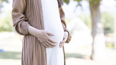 銀座クラブママが「妊娠が先、結婚が後」という<順序>に思うこと。「『デキ婚』と『授かり婚』は似て非なる意味。順序云々の前に話し合うべきは…」