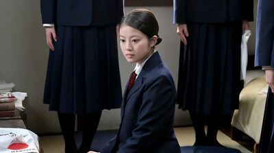 明日の『あんぱん』あらすじ。黒井から手紙の差出人『柳井嵩子』を怪しまれたのぶ。うつむくのぶへ黒井が言い放った言葉は…<ネタバレあり>